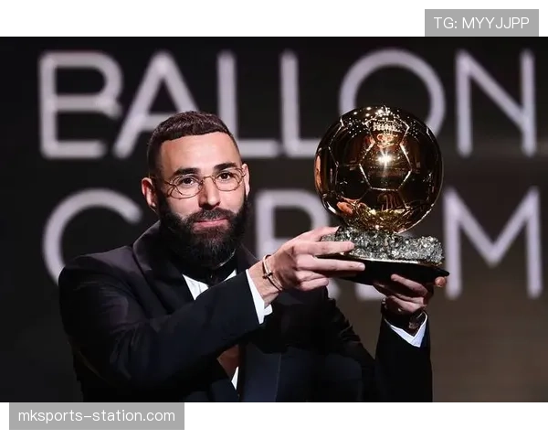本泽马与梅西的金球之争：数据与荣誉如何塑造历史地位